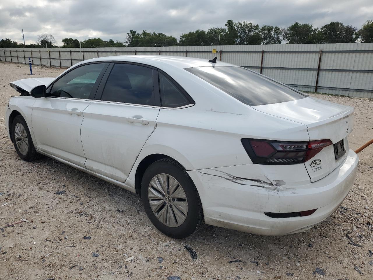 3VWC57BU2KM158425 2019 VOLKSWAGEN JETTA - Image 2