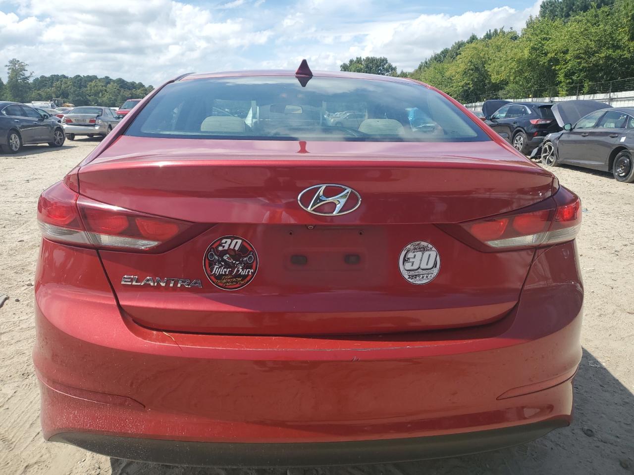 5NPD84LF2HH156993 2017 Hyundai Elantra Se