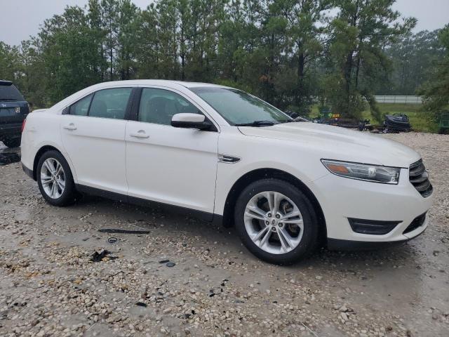  FORD TAURUS 2014 Белый