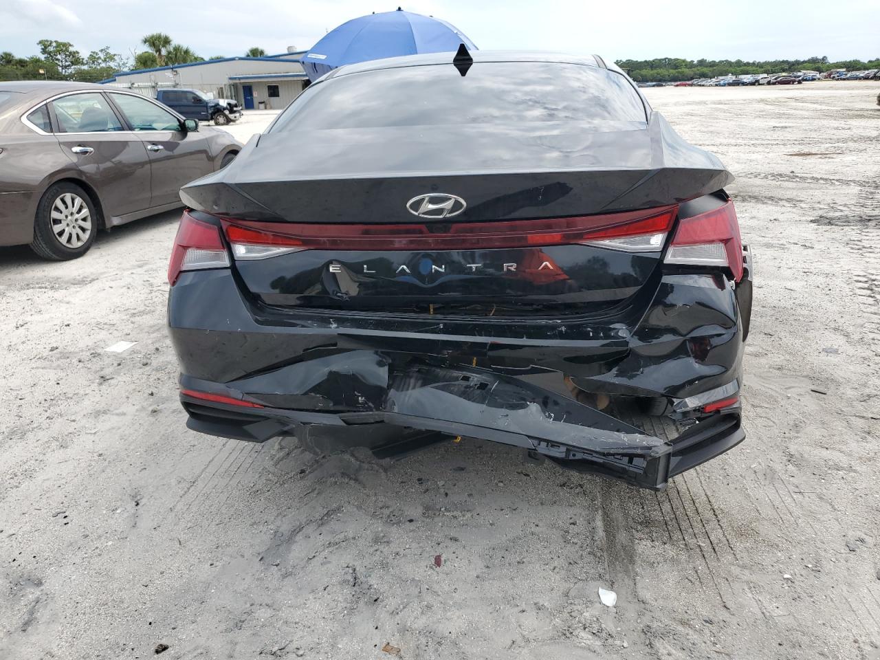 KMHLS4AG5PU470615 2023 Hyundai Elantra Sel