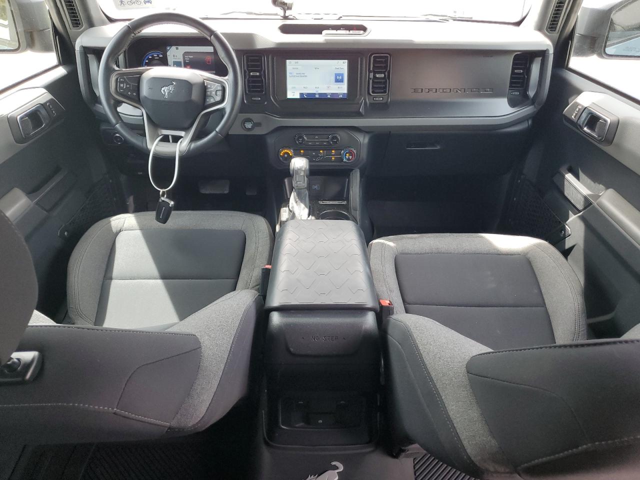 2021 Ford Bronco Base VIN: 1FMDE5AP9NLB56437 Lot: 70031044