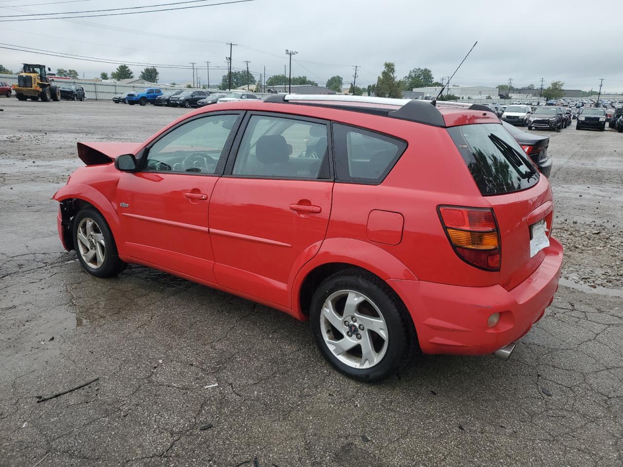 2005 Pontiac Vibe - Image 2
