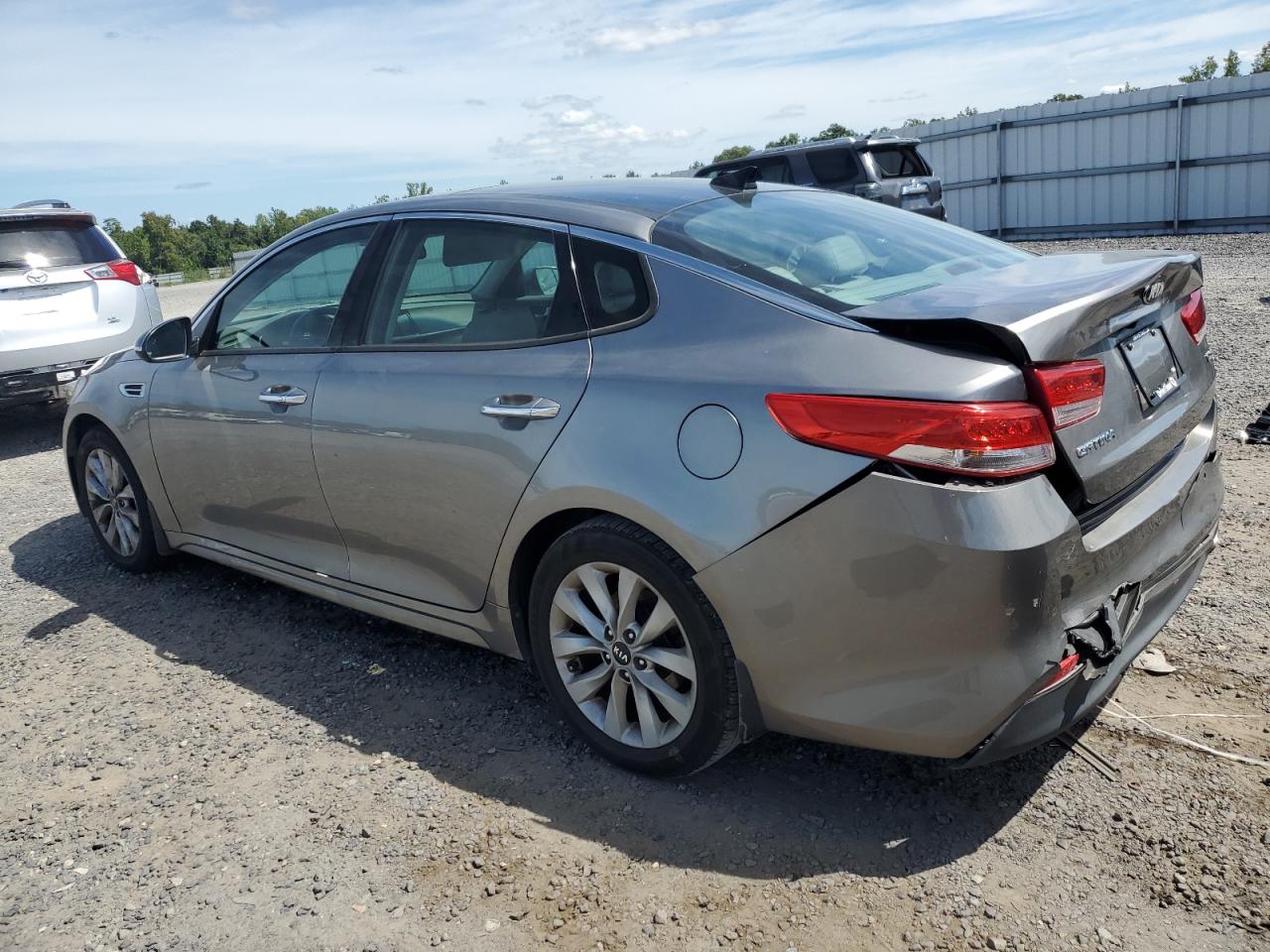 2018 Kia Optima Ex VIN: 5XXGU4L37JG228433 Lot: 70217474