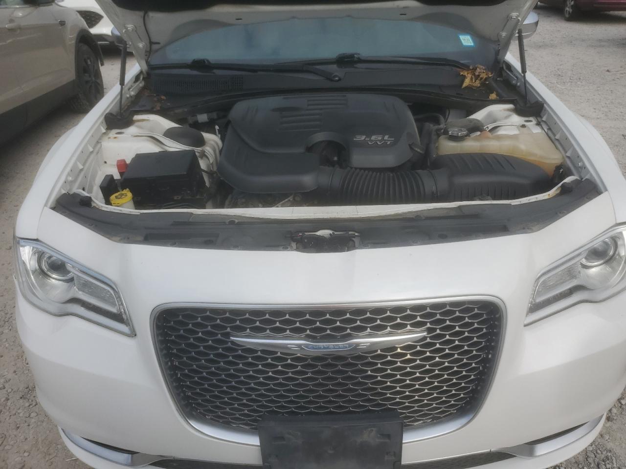 2C3CCASG0GH113106 2016 Chrysler 300C Platinum