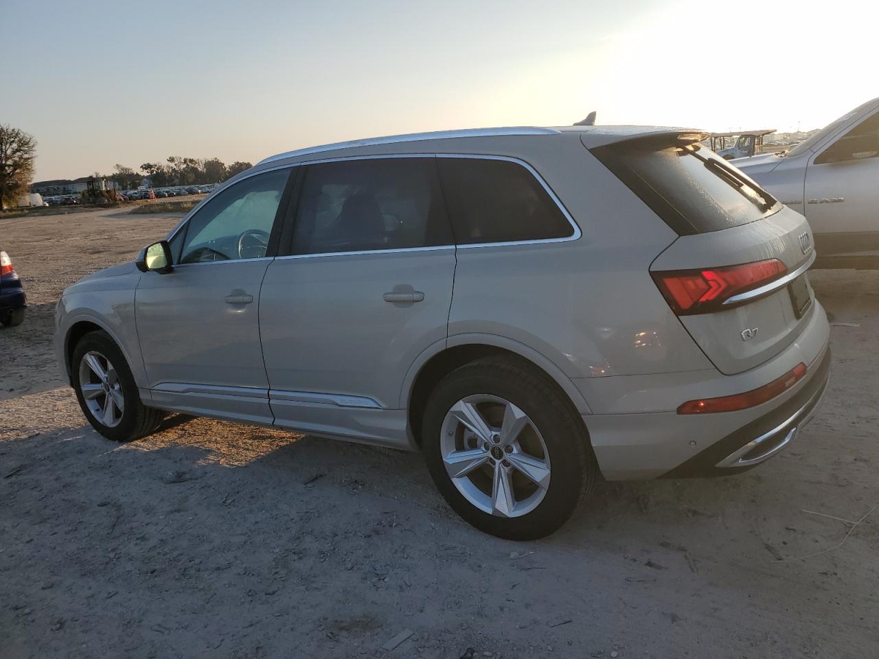 WA1LCBF74RD009997 2024 AUDI Q7 - Image 2