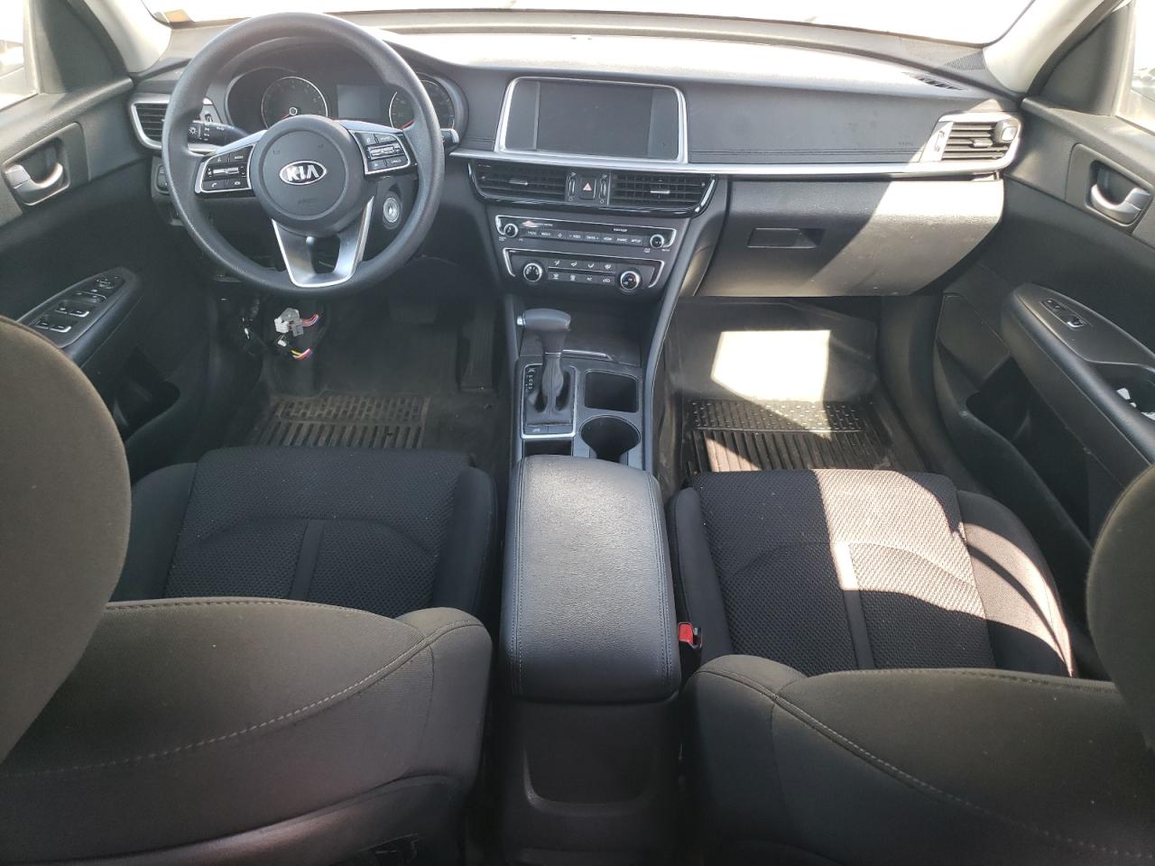 5XXGT4L34KG359520 2019 Kia Optima Lx