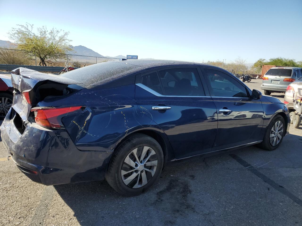 2019 Nissan Altima - Image 3