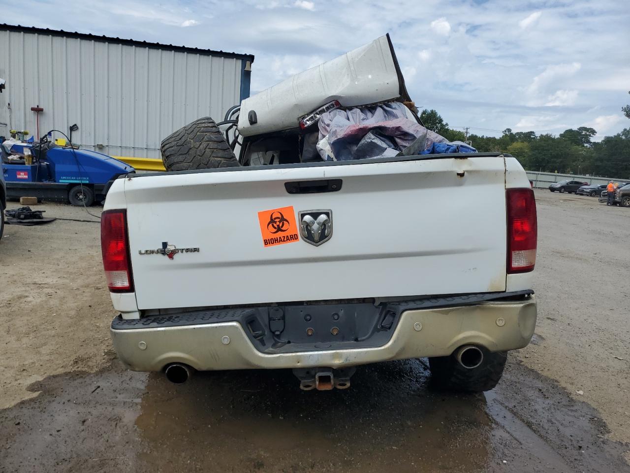 2016 RAM 1500 - Image 6