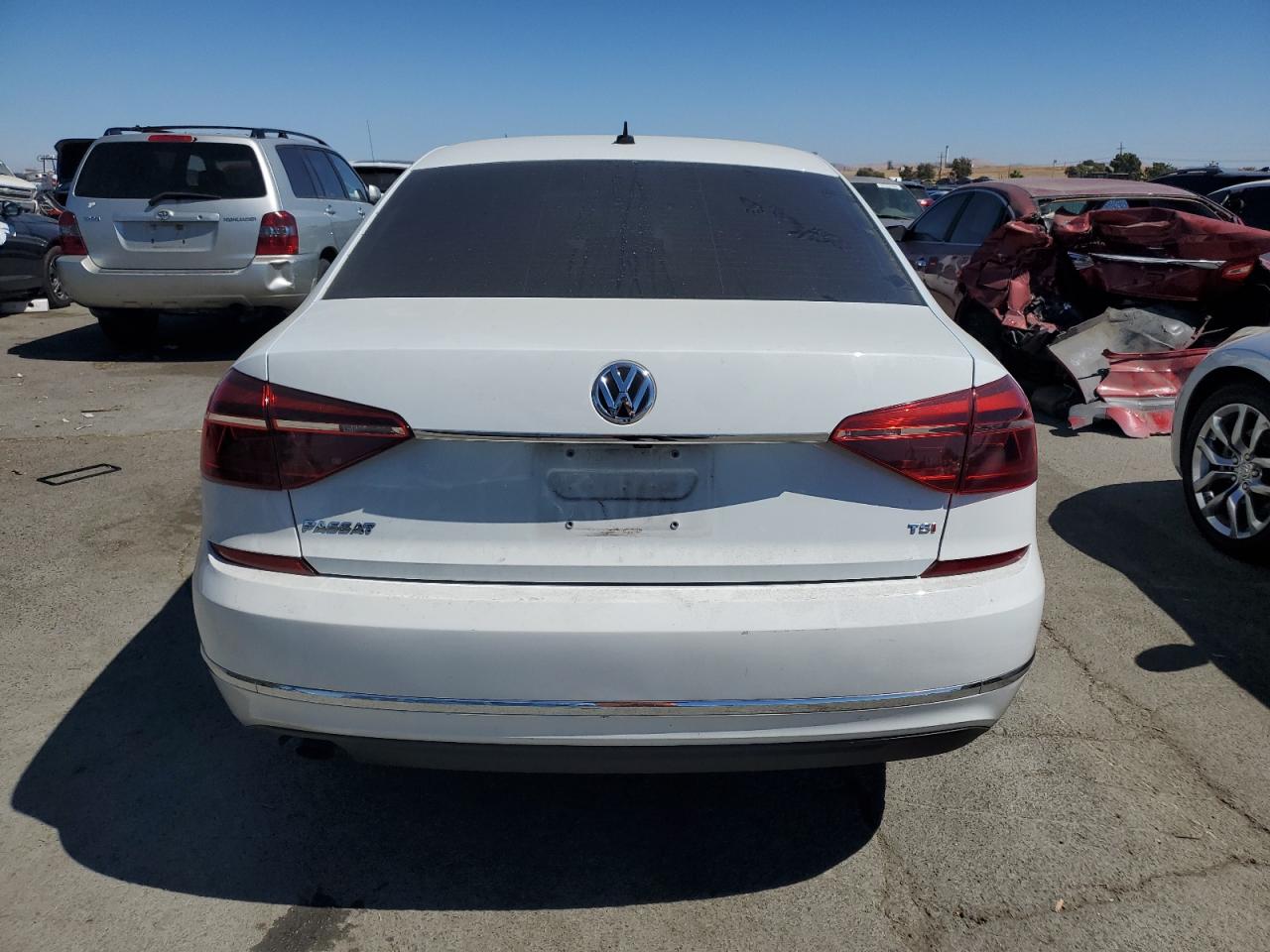 2017 Volkswagen Passat S VIN: 1VWAT7A33HC007271 Lot: 70539174