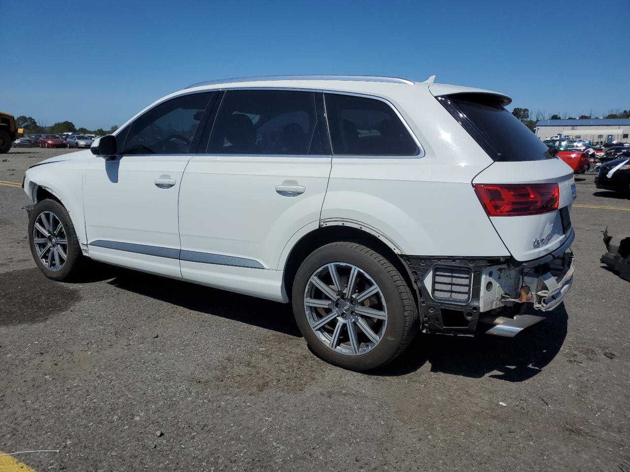 2018 Audi Q7 - Image 2