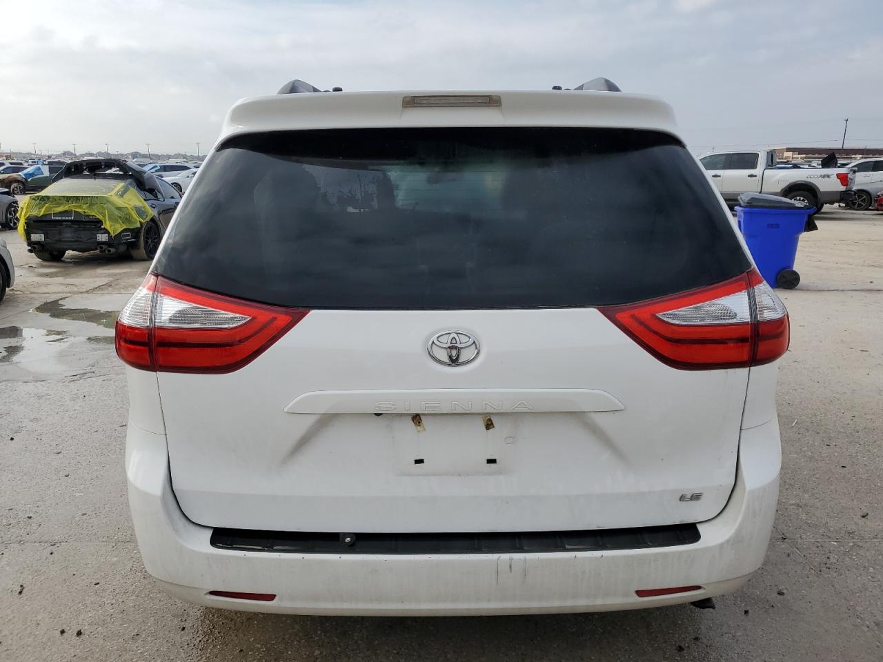 5TDKK3DC8FS664657 2015 Toyota Sienna Le