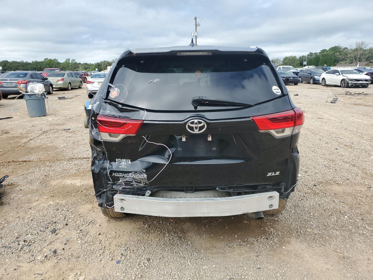 5TDKZRFH7KS561151 2019 Toyota Highlander Se