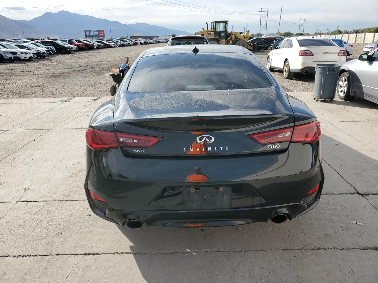 JN1EV7EL2HM554361 2017 Infiniti Q60 Premium