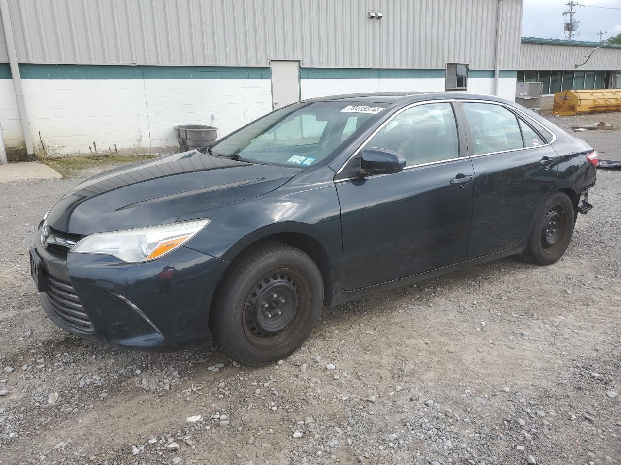 2015 Toyota Camry Le VIN: 4T4BF1FK3FR490166 Lot: 70415574