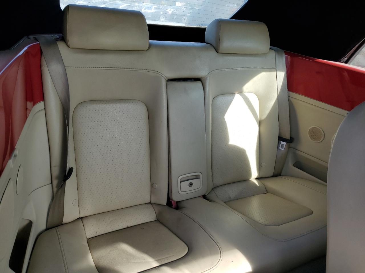 2008 Volkswagen Beetle - Image 10