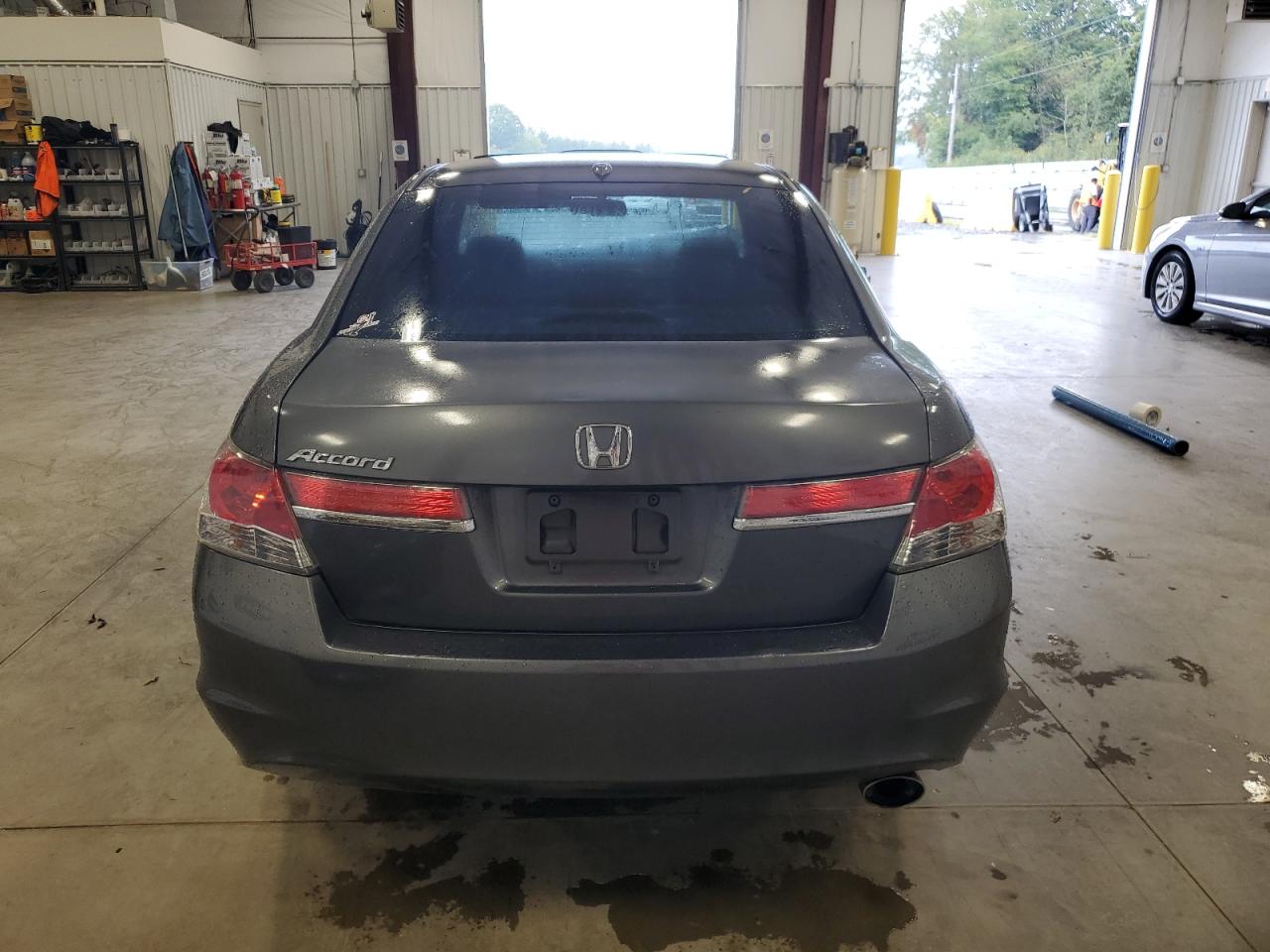 2011 Honda Accord Exl VIN: 1HGCP2F82BA040693 Lot: 71588294