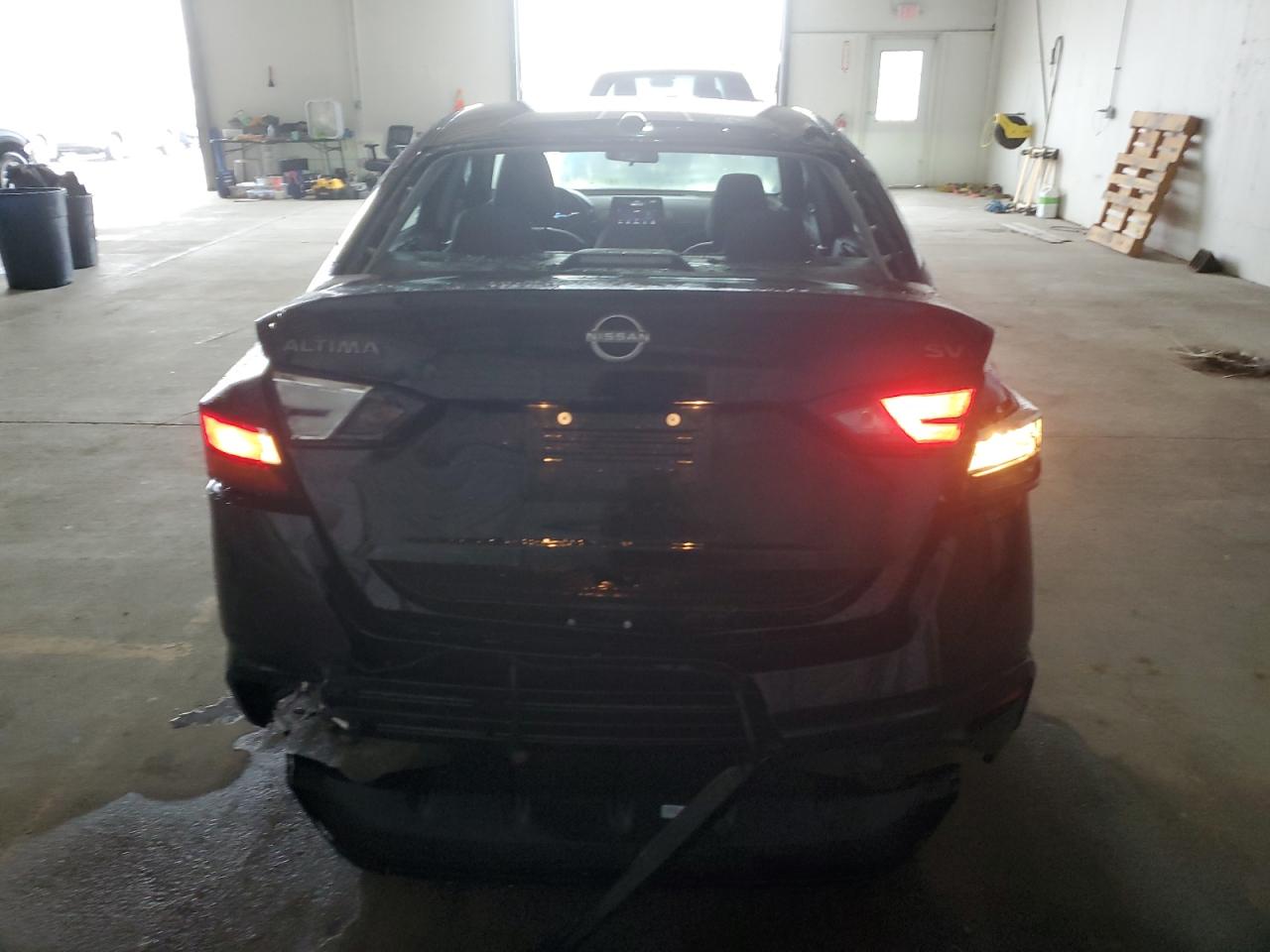 2024 Nissan Altima - Image 6