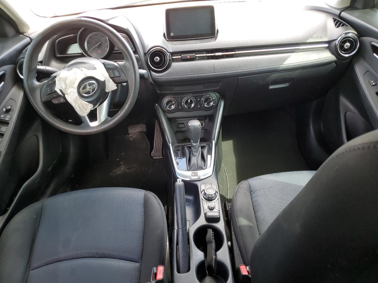 3MYDLBZV2GY141771 2016 Toyota Scion Ia