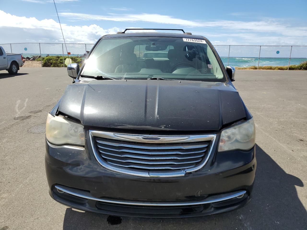 2012 Chrysler Town & Country - Image 5