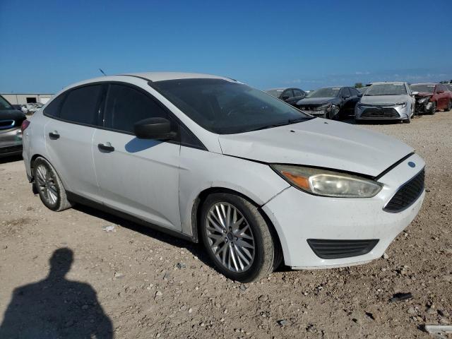 Sedans FORD FOCUS 2015 White