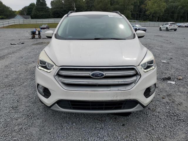  FORD ESCAPE 2018 Белы