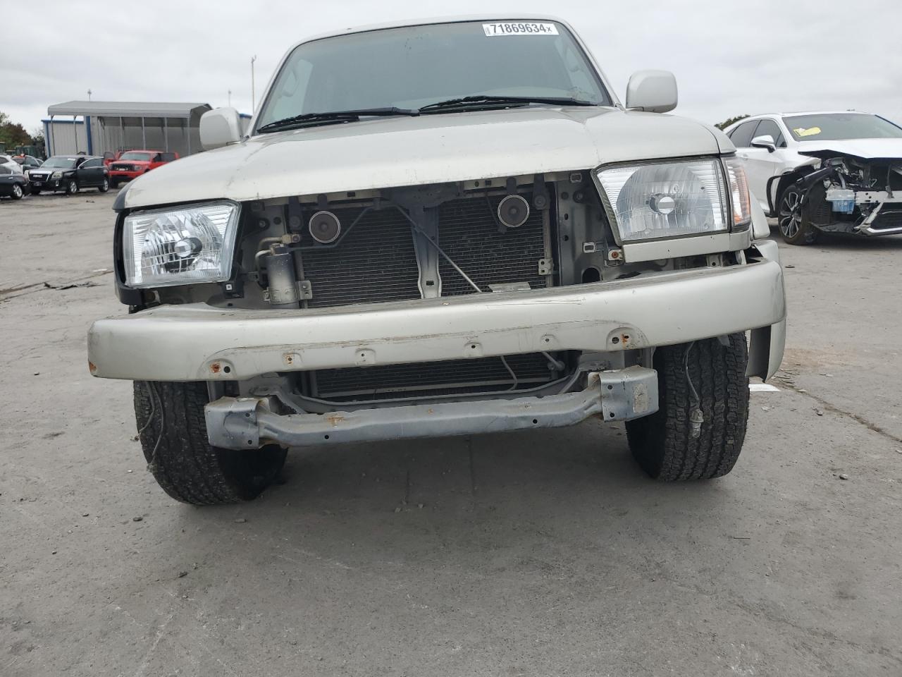 2000 Toyota 4Runner - Image 5