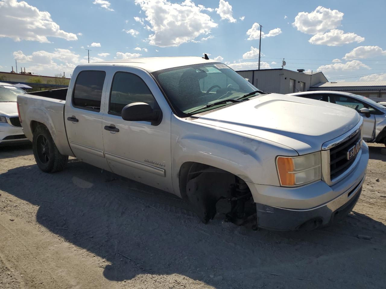 2011 GMC Sierra - Image 4