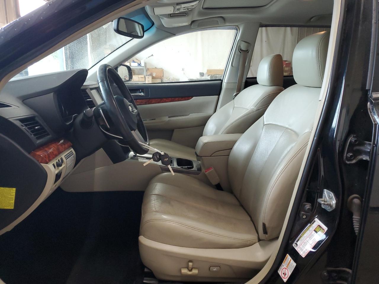 2011 Subaru Outback 3.6R Limited VIN: 4S4BRDLC4B2311333 Lot: 73690504