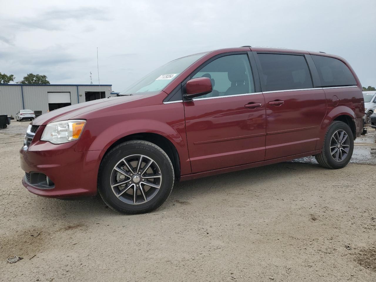 2017 Dodge Caravan - Image 1