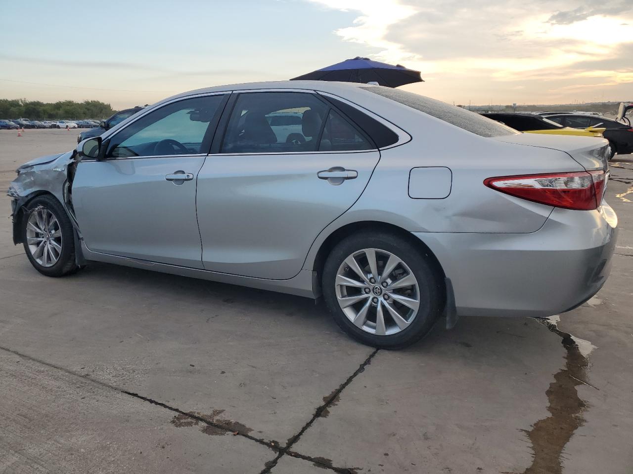 4T1BD1FK1FU165872 2015 TOYOTA CAMRY - Image 2