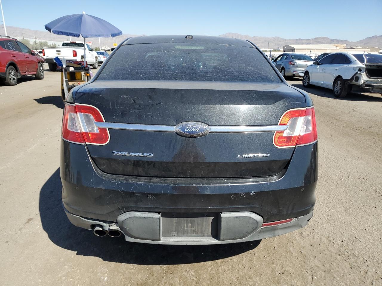 2011 Ford Taurus - Image 6