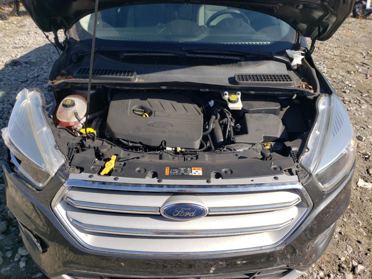 1FMCU0GD3JUB09620 2018 Ford Escape Se