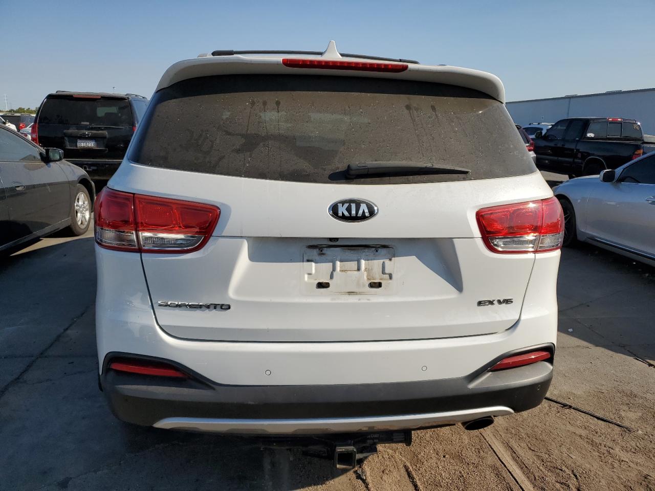 5XYPHDA56HG203957 2017 Kia Sorento Ex