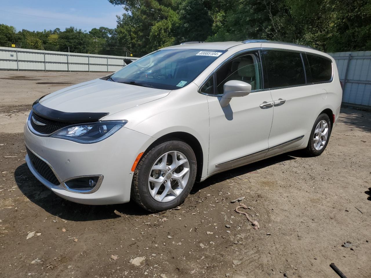 2C4RC1EG3HR669021 2017 CHRYSLER PACIFICA - Image 1