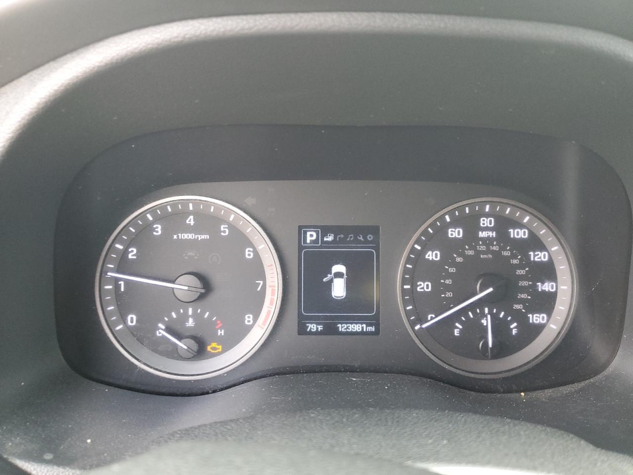 2018 Hyundai Tucson Value VIN: KM8J33A26JU795820 Lot: 70338644