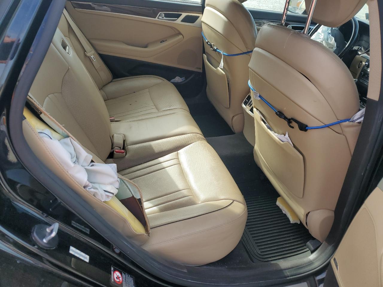 2015 Hyundai Genesis 3.8L VIN: KMHGN4JE7FU065197 Lot: 71157304