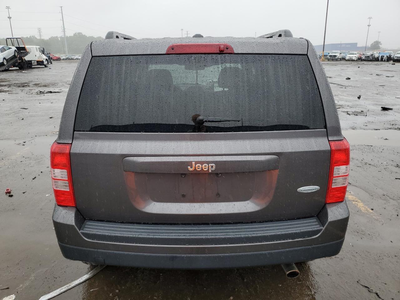 2015 Jeep Liberty (Patriot) - Image 6
