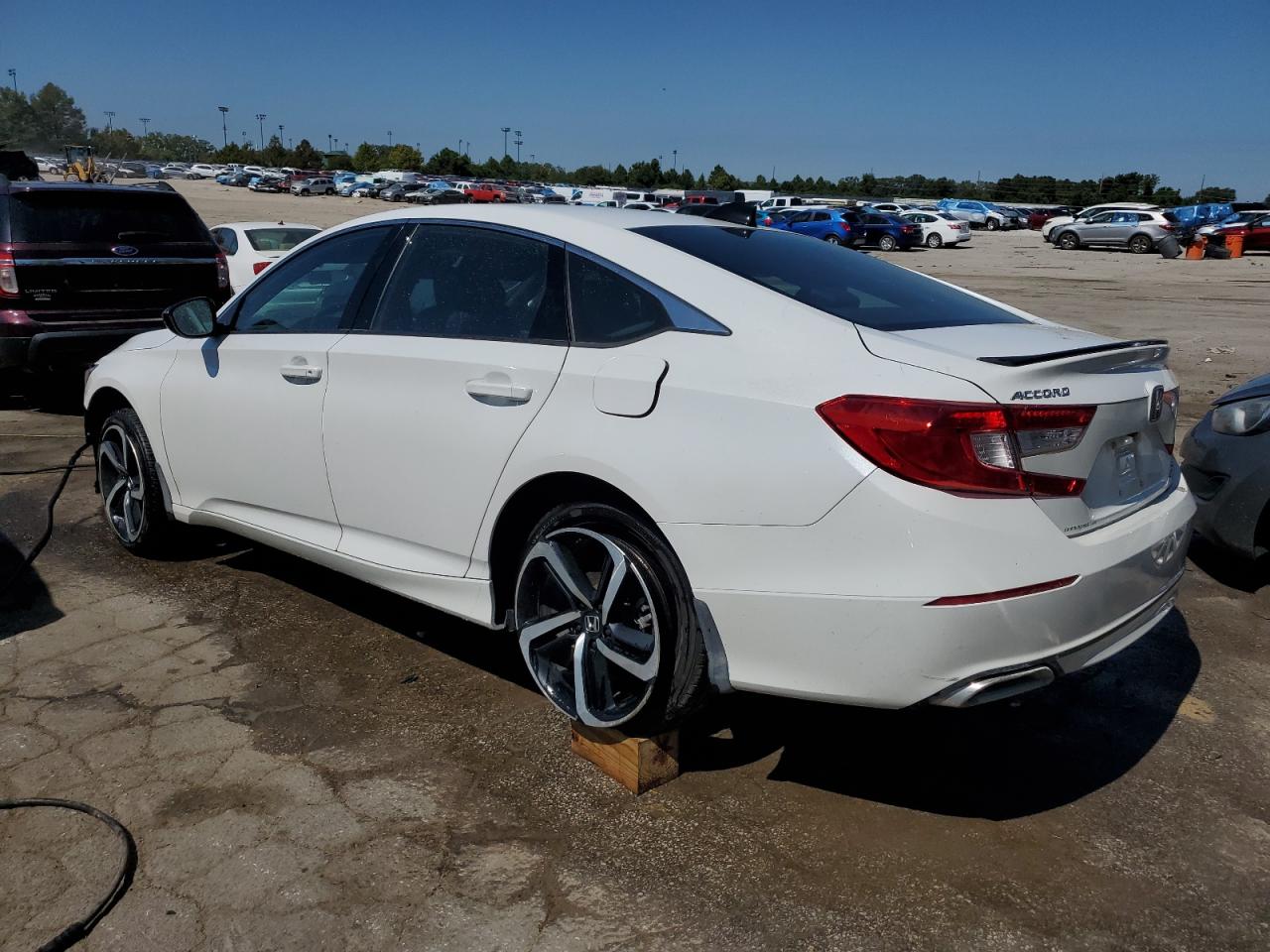 2022 Honda Accord Sport VIN: 1HGCV2F35NA000140 Lot: 69624244