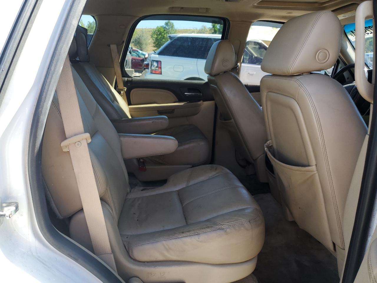 2007 GMC Yukon - Image 11