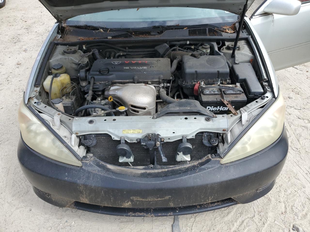 JTDBE32K440268999 2004 Toyota Camry Le