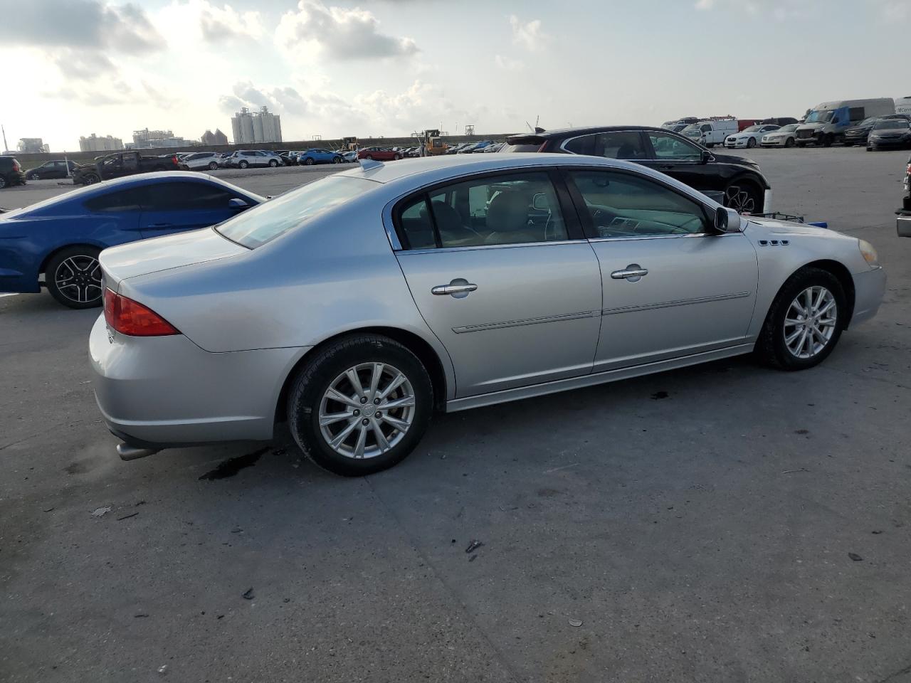 1G4HC5EM3BU120093 2011 Buick Lucerne Cxl