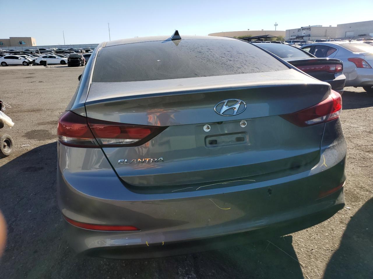 5NPD84LF1JH260204 2018 Hyundai Elantra Sel