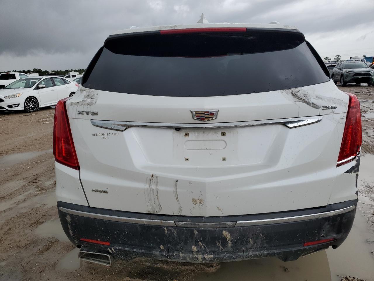 1GYKNDRS7HZ155653 2017 Cadillac Xt5 Luxury