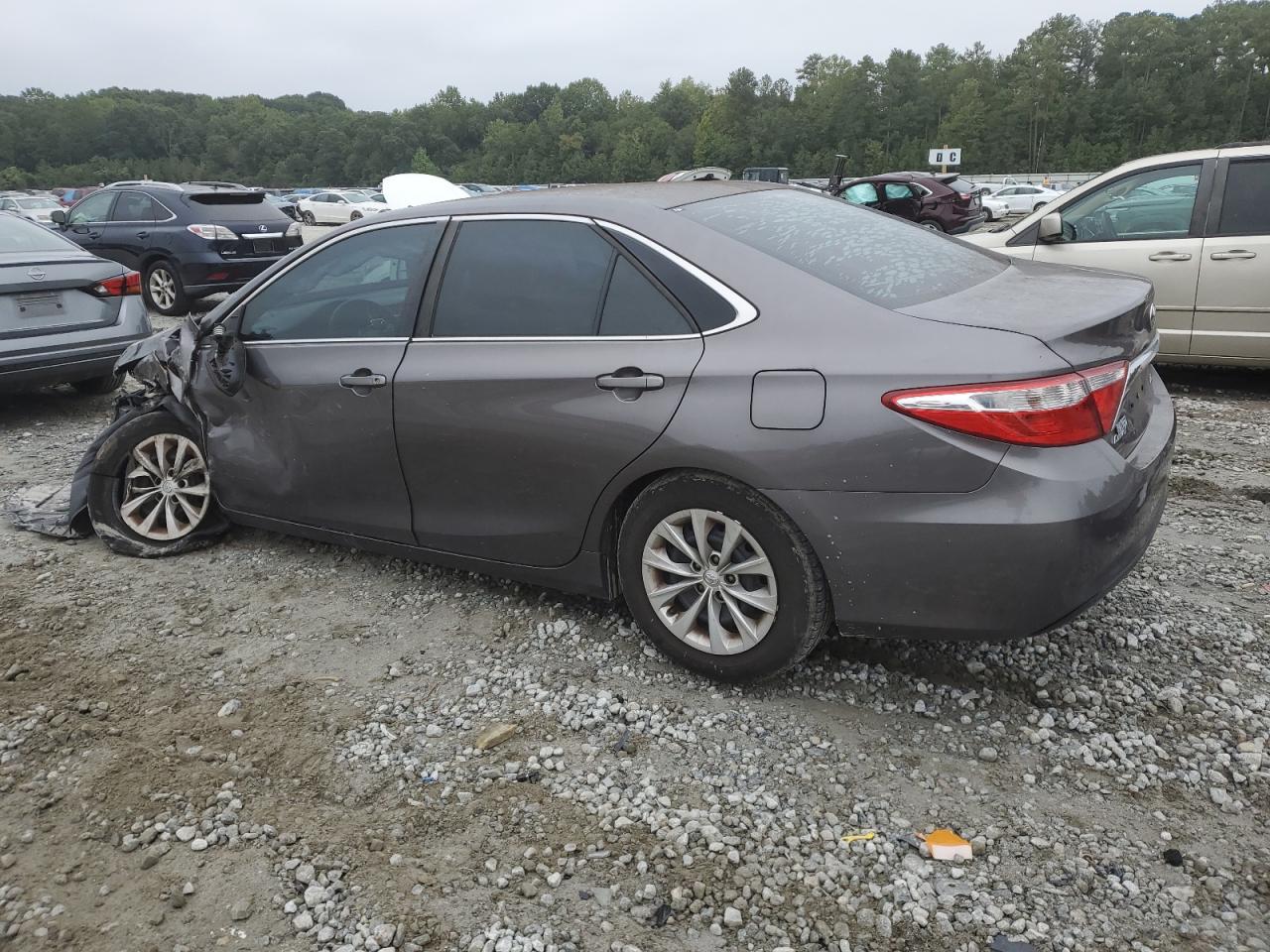 4T1BF1FK9FU034733 2015 TOYOTA CAMRY - Image 2