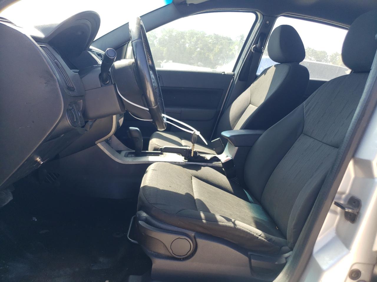 2010 Ford Focus - Image 7