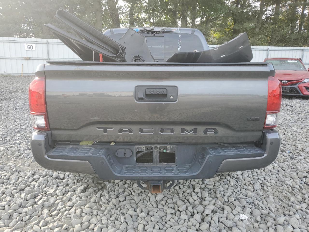 3TMCZ5AN1JM160087 2018 Toyota Tacoma Double Cab