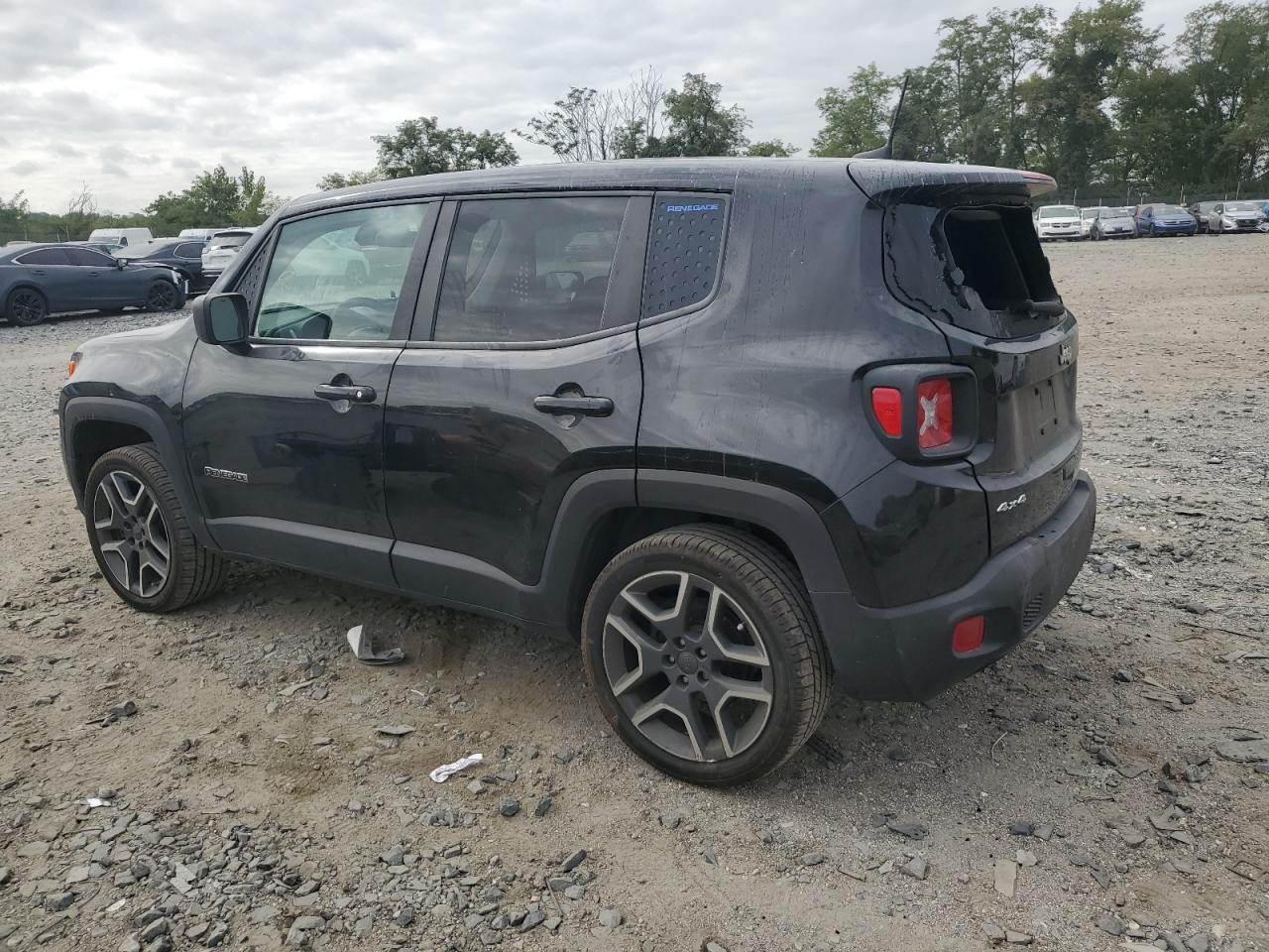 ZACNJDAB9MPM23778 2021 JEEP RENEGADE - Image 2