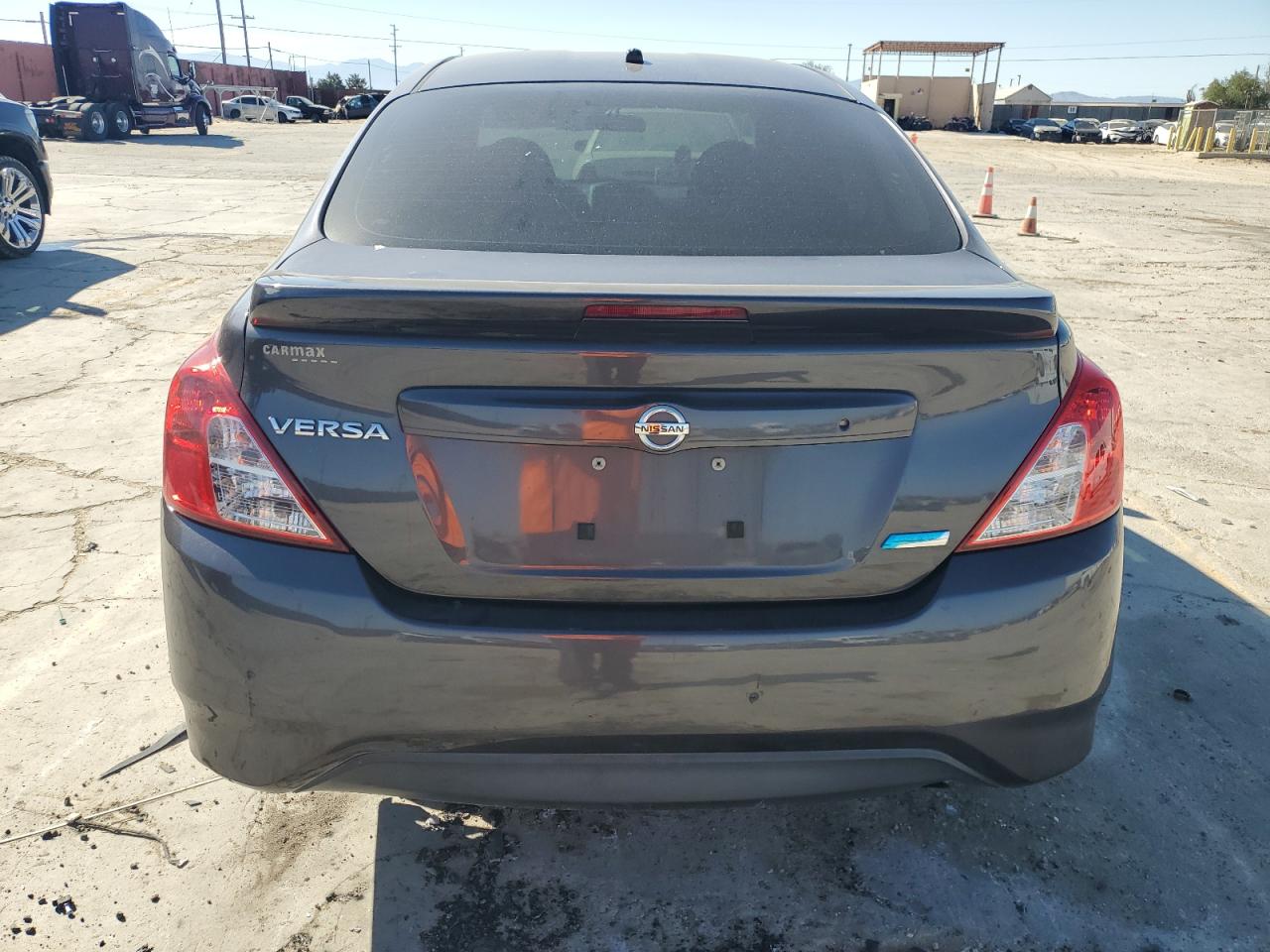 2015 Nissan Versa S VIN: 3N1CN7AP2FL932234 Lot: 72768544