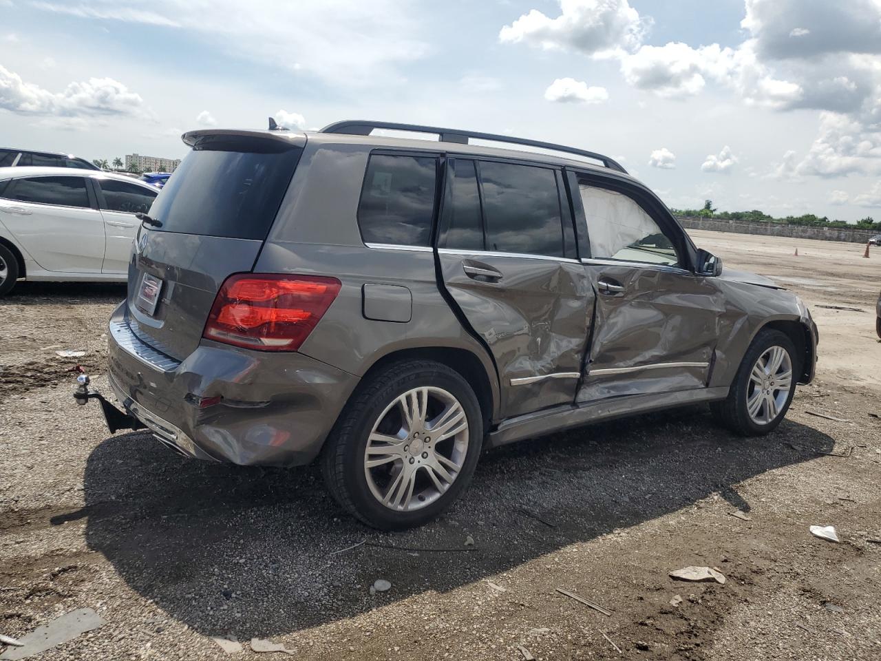 VIN WDCGG5HB9FG354610 2015 MERCEDES-BENZ GLK-CLASS no.3