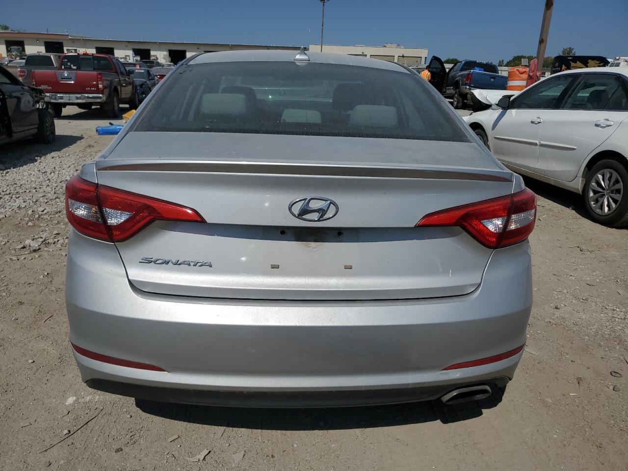 2015 Hyundai Sonata Se VIN: 5NPE24AF0FH073066 Lot: 71599234